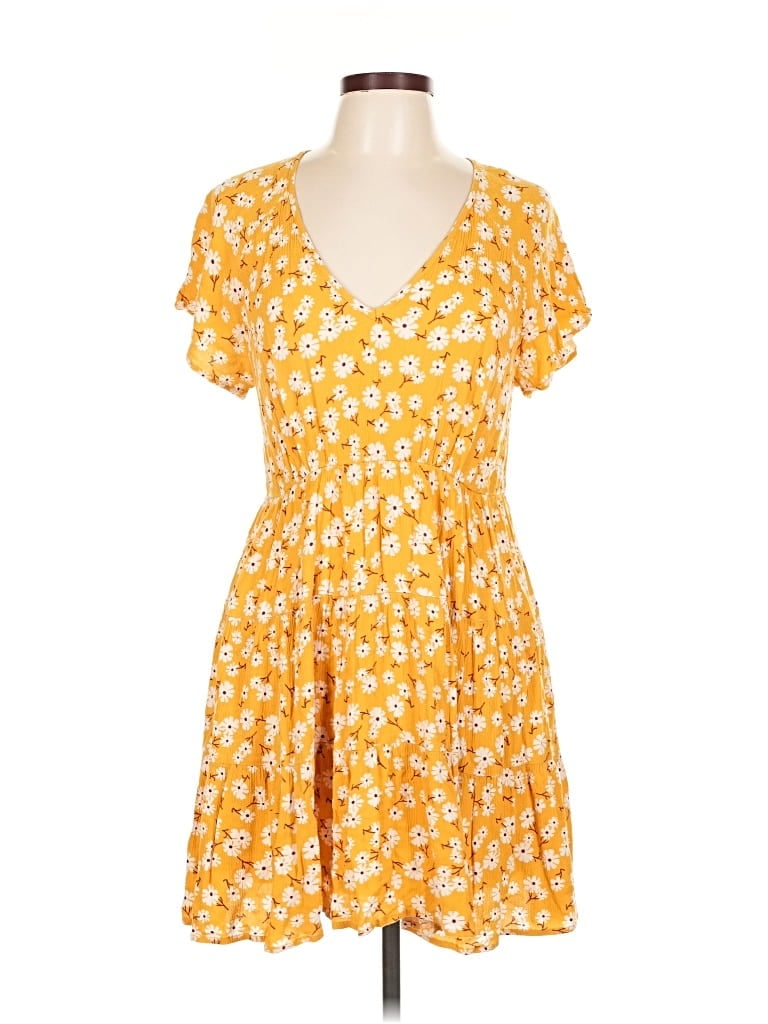 Click to view more detailed imagery on our partner's website Pre-owned Cupshe Casual Dress In Yellow