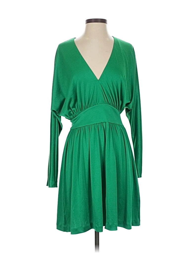 Click to view more detailed imagery on our partner's website Pre-owned Halston Heritage Cocktail Dress In Green