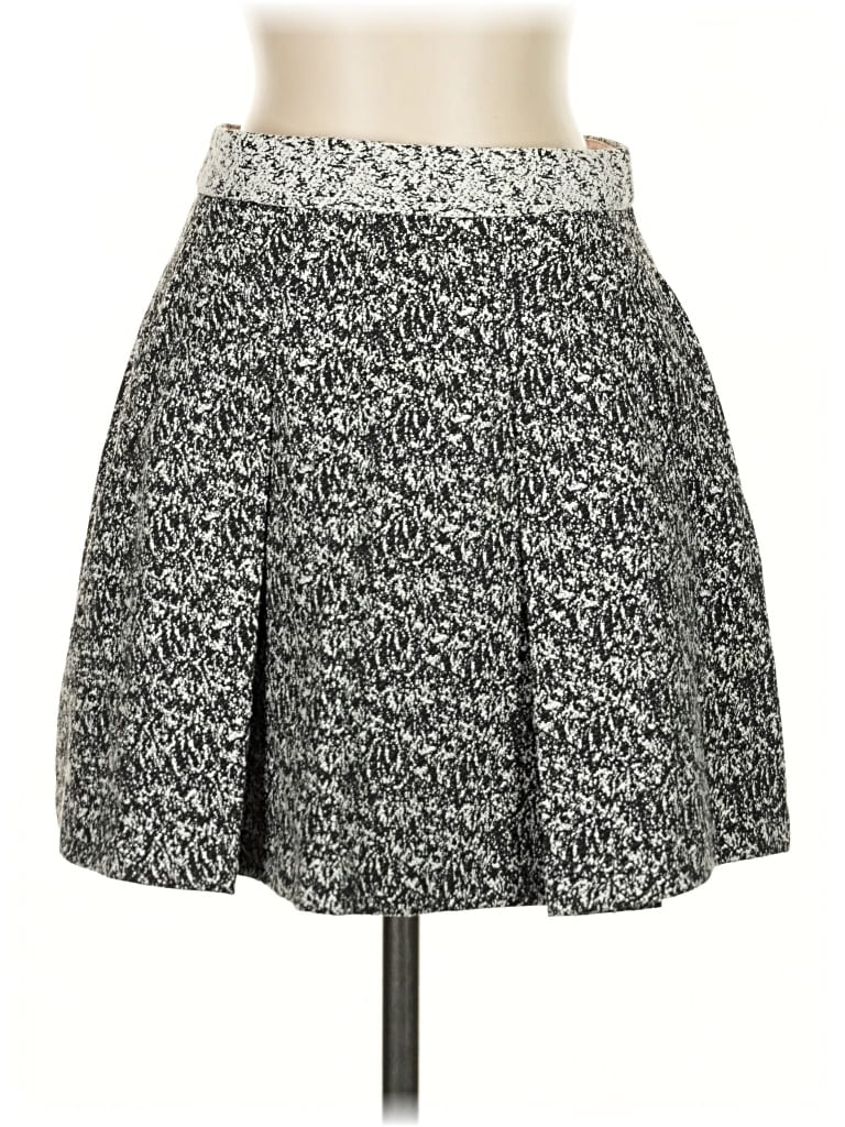 Pre-owned Banana Republic Casual Skirt In Gray
