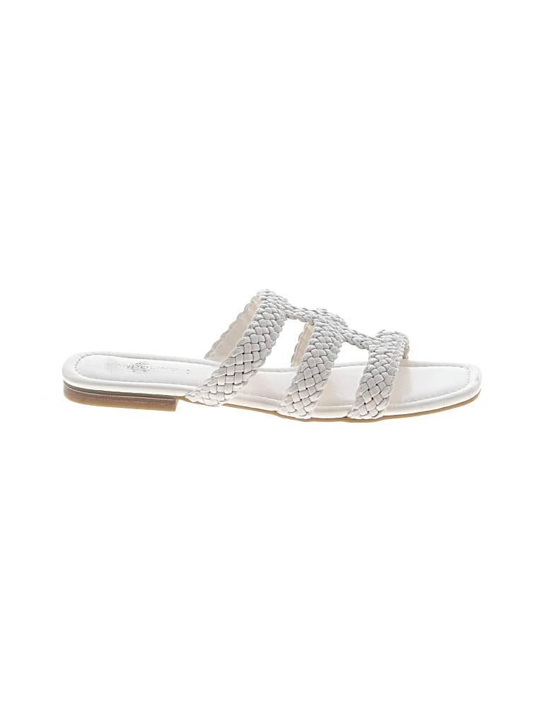 Pre-owned Bandolino Sandals In White