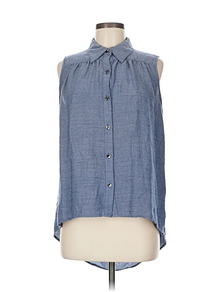 Click to view more detailed imagery on our partner's website Pre-owned Cabi Sleeveless Button Down Shirt In Blue