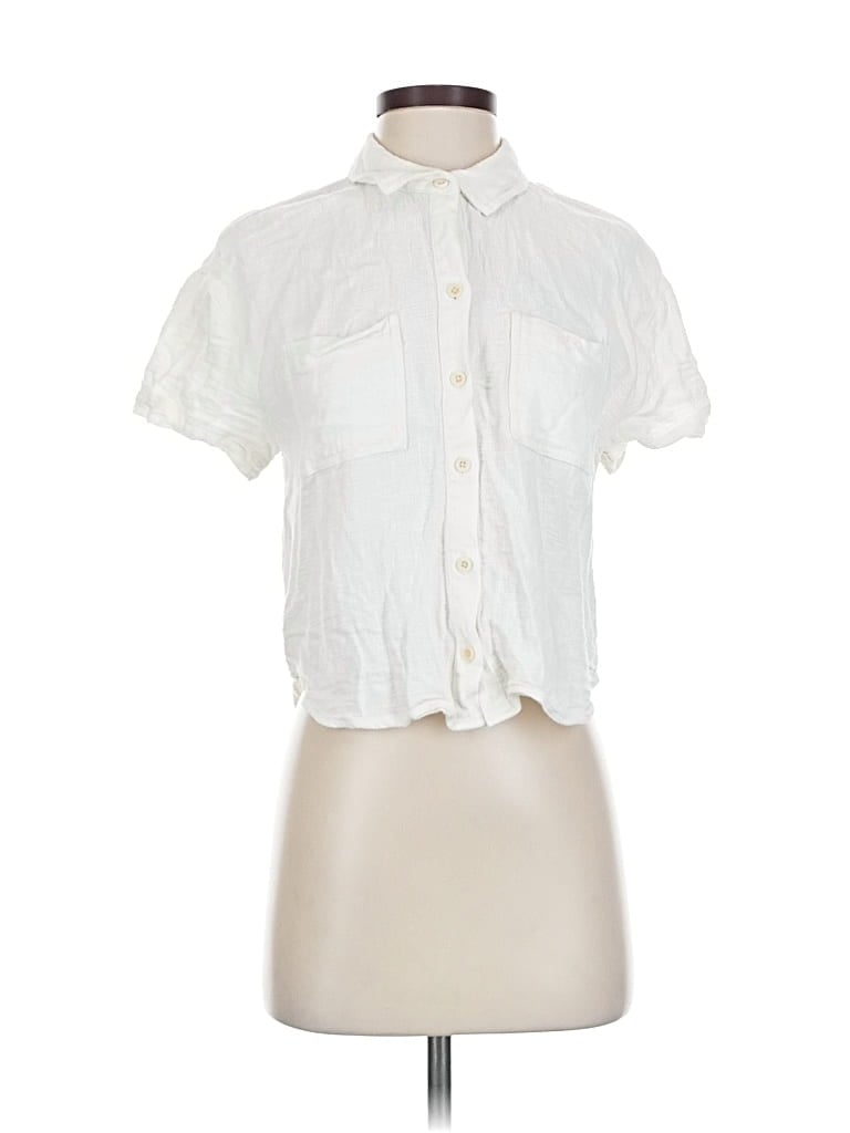 Click to view more detailed imagery on our partner's website Pre-owned Madewell Short Sleeve Blouse In White
