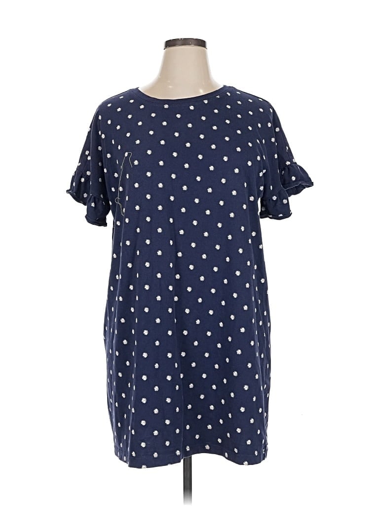 Click to view more detailed imagery on our partner's website Pre-owned Old Navy Short Sleeve Top Blue Keyhole Neckline Tops