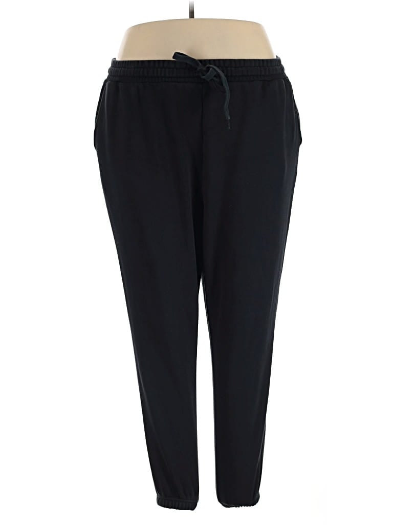 Pre-owned Fabletics Casual Pants In Black