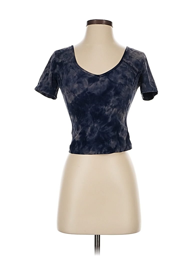 Pre-owned Lululemon Athletica Short Sleeve T-shirt In Blue