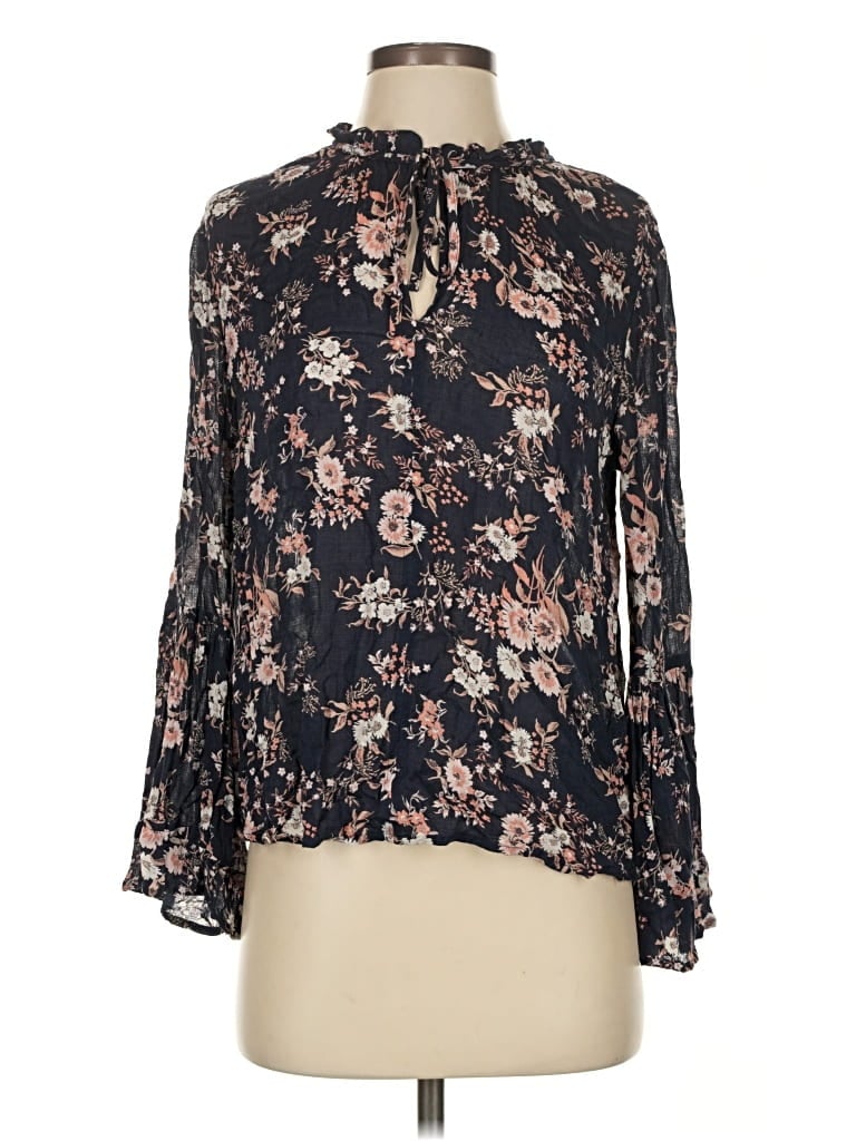 Click to view more detailed imagery on our partner's website Pre-owned Lucky Brand Long Sleeve Blouse In Black