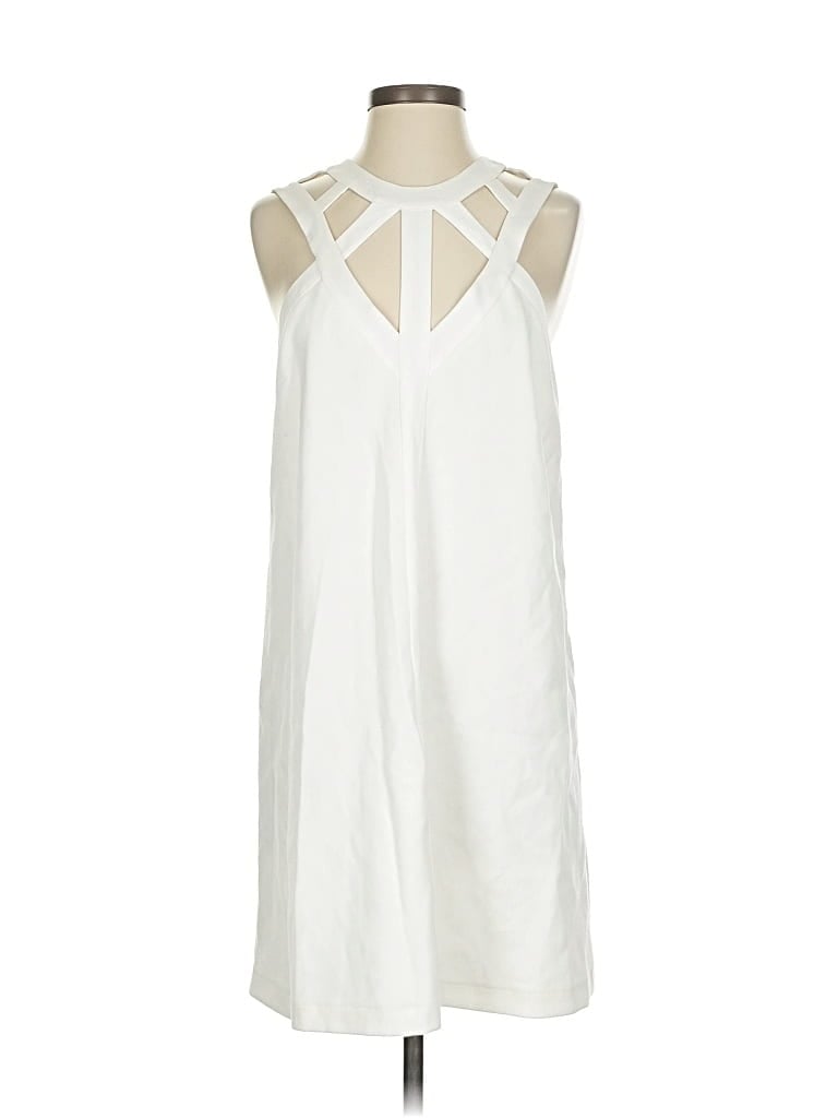 Pre-owned Bcbgmaxazria Cocktail Dress In White