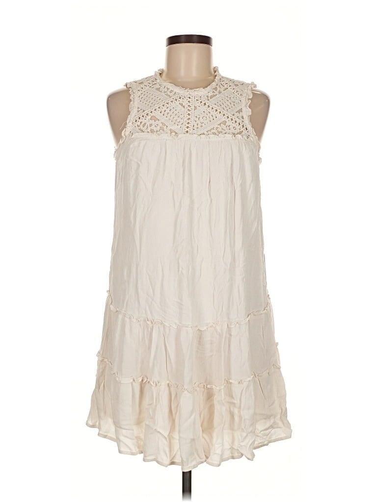 Pre-owned Xhilaration Casual Dress In White