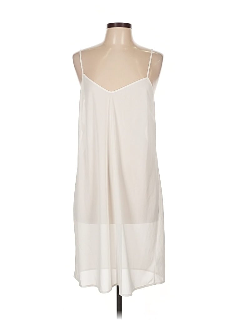 Pre-owned Per Se By Carlisle Casual Dress In White