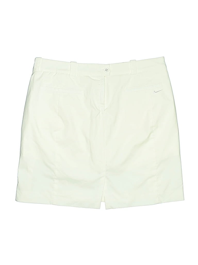 Click to view more detailed imagery on our partner's website Pre-owned Nike Active Skort In White