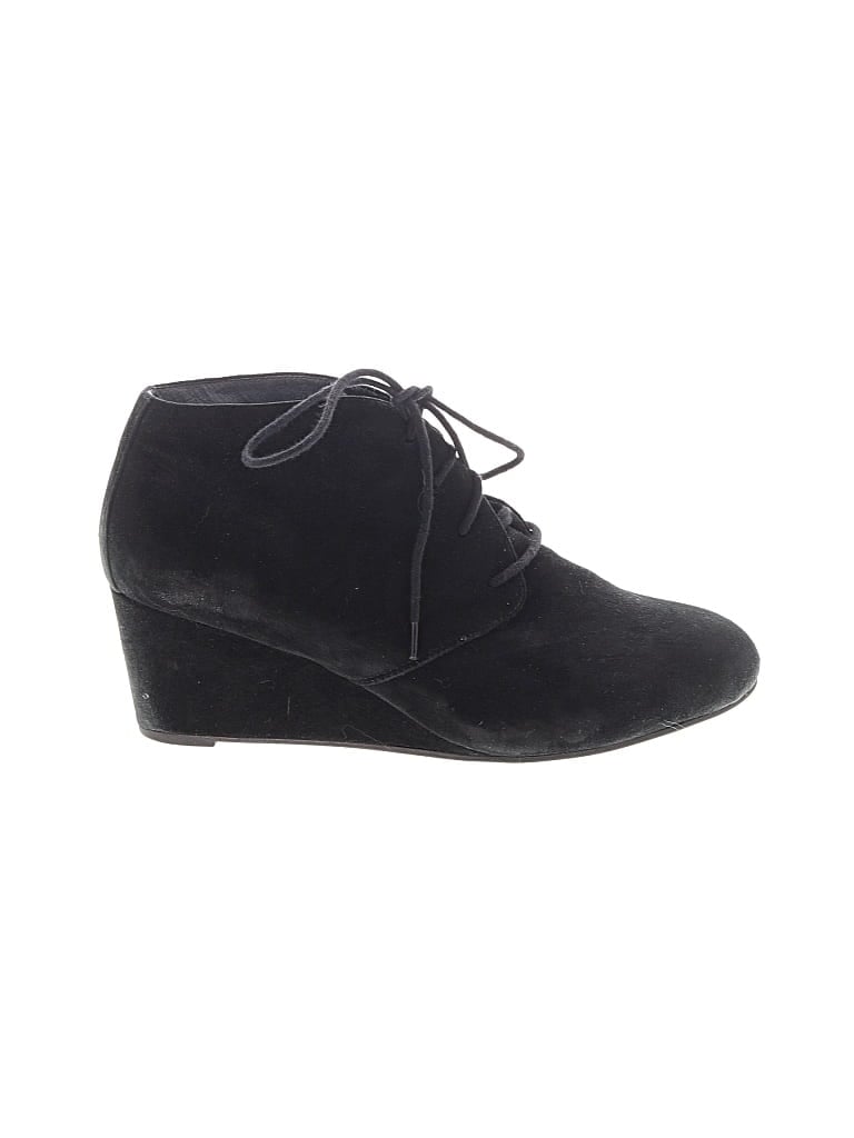 Pre-owned Vionic Ankle Boots In Black