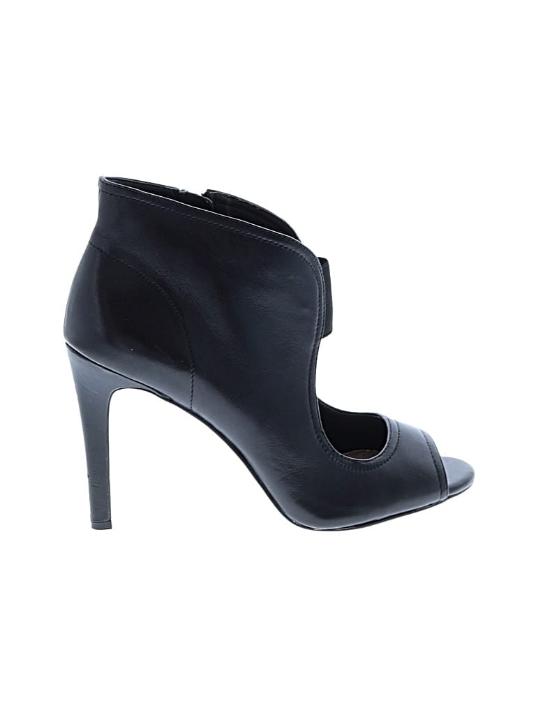 Click to view more detailed imagery on our partner's website Pre-owned Gianni Bini Ankle Boots In Black
