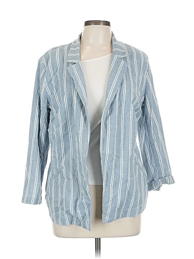 Click to view more detailed imagery on our partner's website Pre-owned Chico's Jacket In Blue