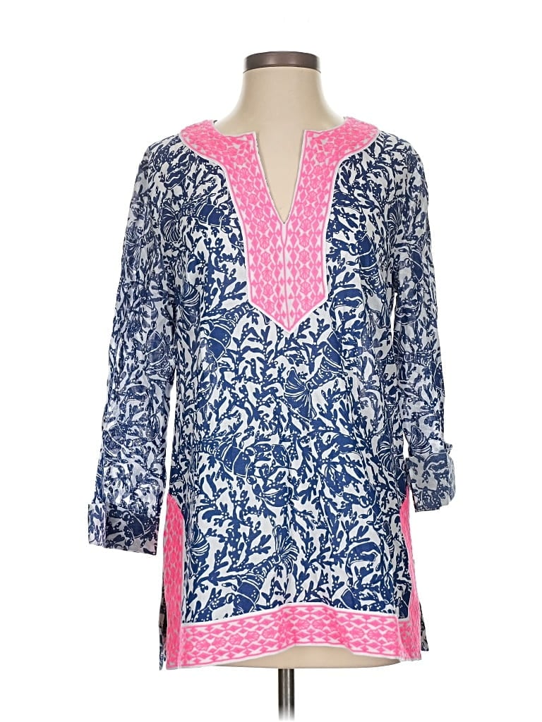 Click to view more detailed imagery on our partner's website Pre-owned Lilly Pulitzer 3/4 Sleeve Blouse In Blue