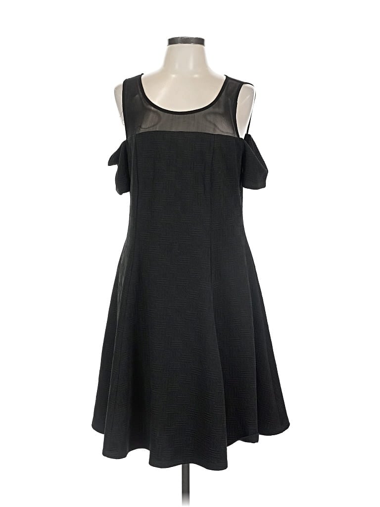Pre-owned Torrid Casual Dress In Black