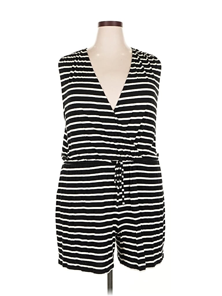 Click to view more detailed imagery on our partner's website Pre-owned Soma Romper In Black