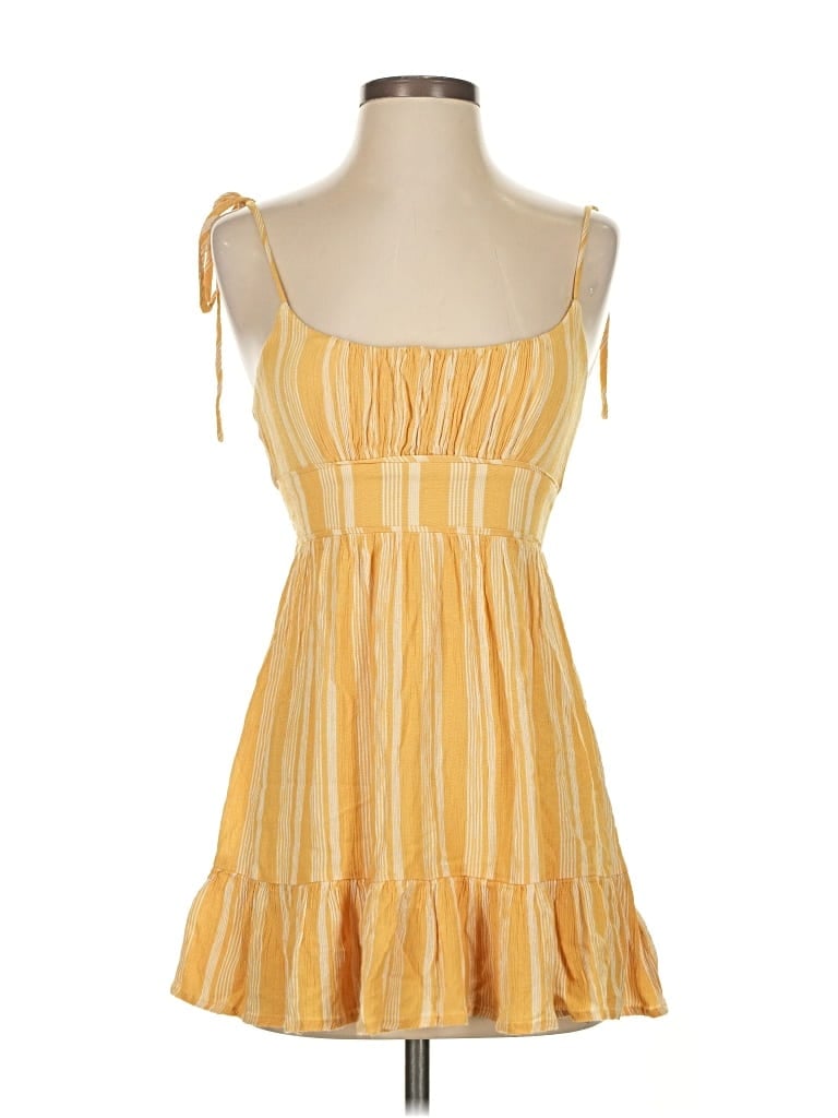 Pre-owned Skylar + Madison Casual Dress In Yellow