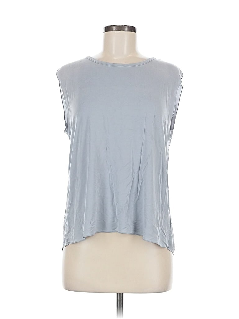 Pre-owned Athleta Sleeveless T-shirt In Silver
