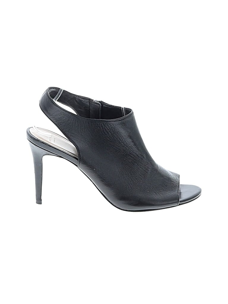 Click to view more detailed imagery on our partner's website Pre-owned Cole Haan Heels In Black