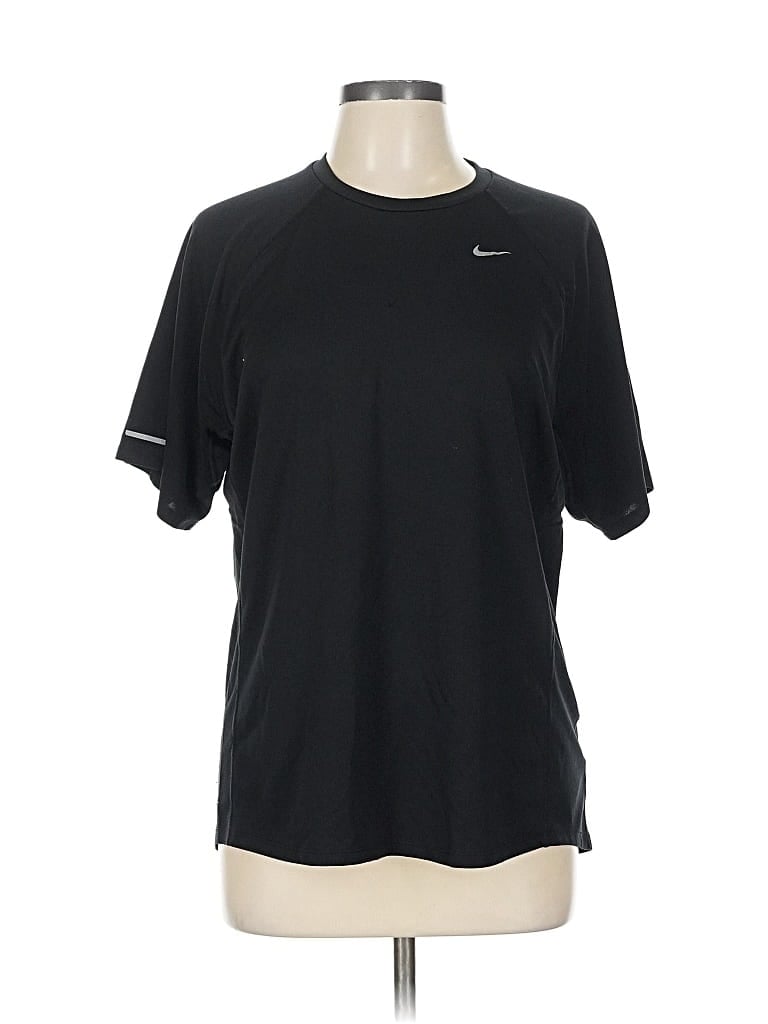 Pre-owned Nike Active T-shirt In Black
