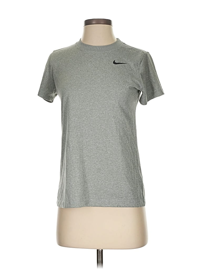 Pre-owned Nike Active T-shirt In Gray