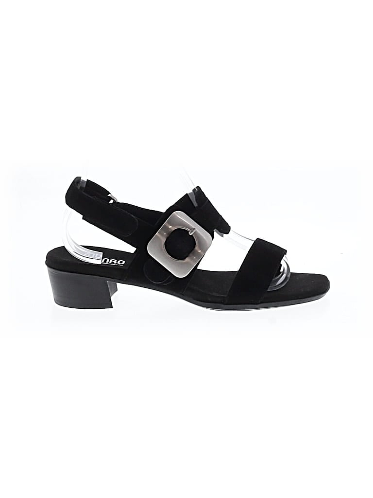 Pre-owned Munro American Sandals In Black
