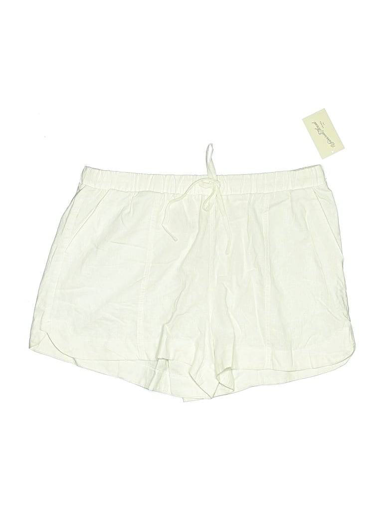 Universal Thread Shorts In Neutral