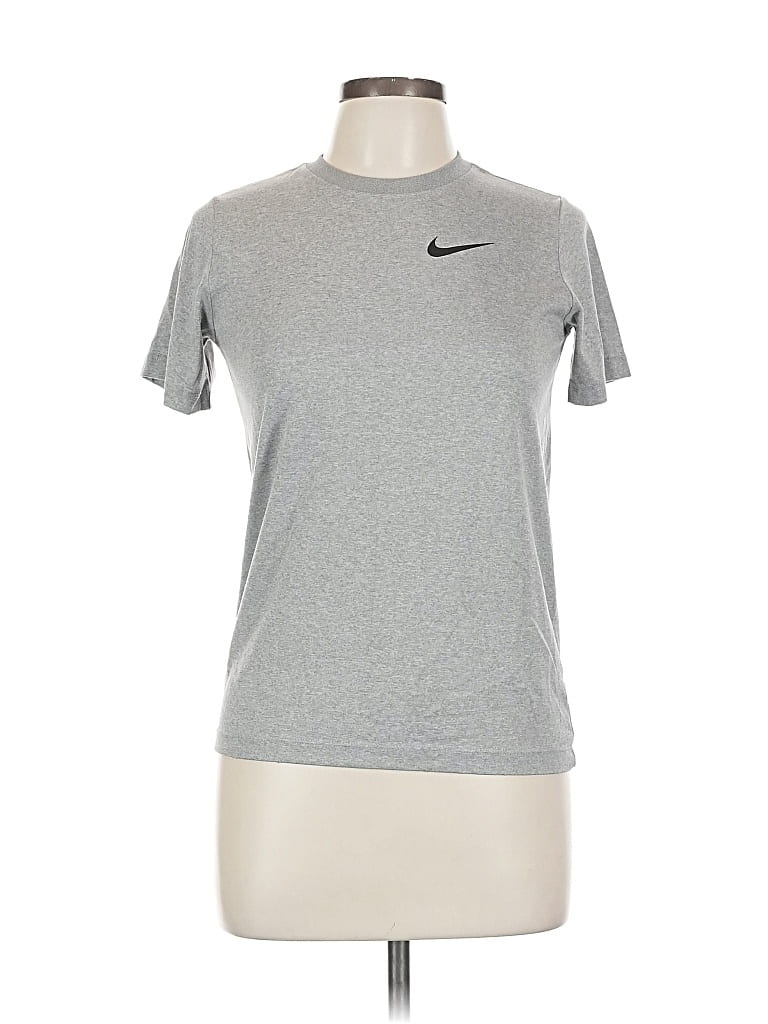 Pre-owned Nike Active T-shirt In Gray