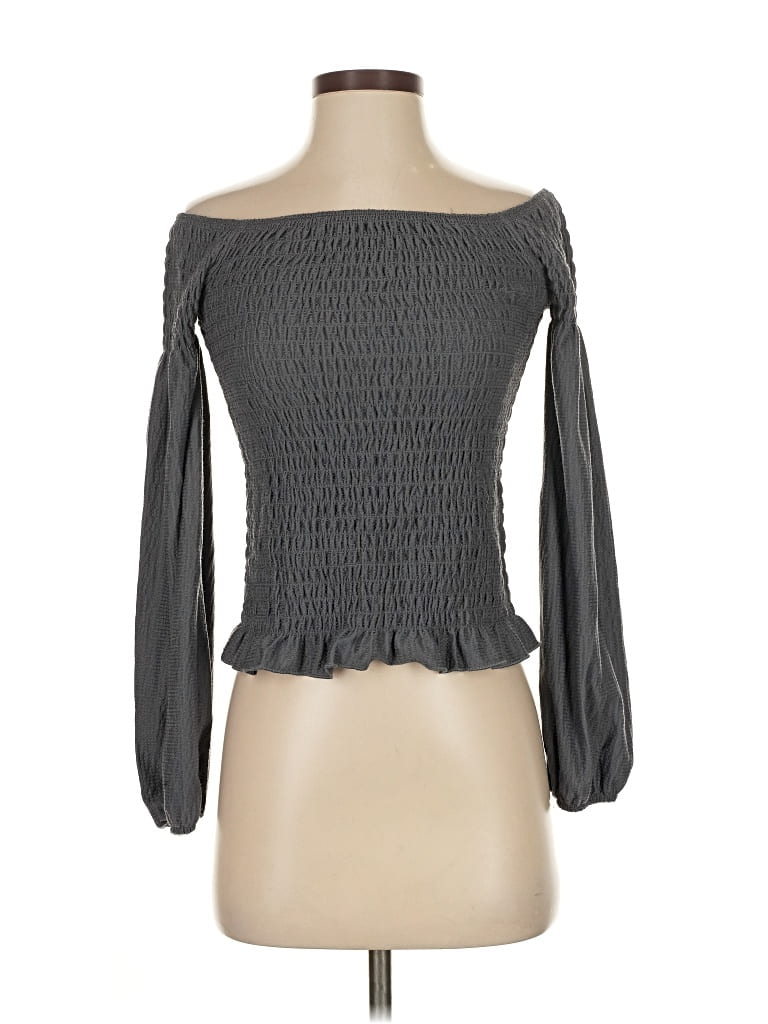 KIRIOUS Pre-owned Long Sleeve Top Gray Off The Shoulder Neckline Tops