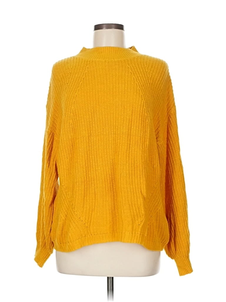 Pre-owned Old Navy Pullover Sweater In Yellow