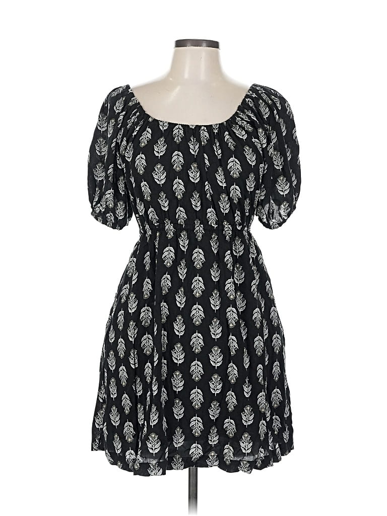 Pre-owned Old Navy Casual Dress In Black