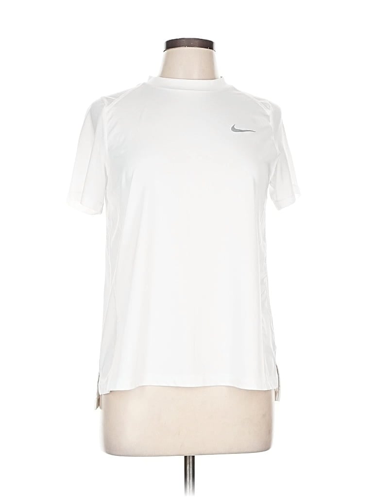 Pre-owned Nike Active T-shirt In White