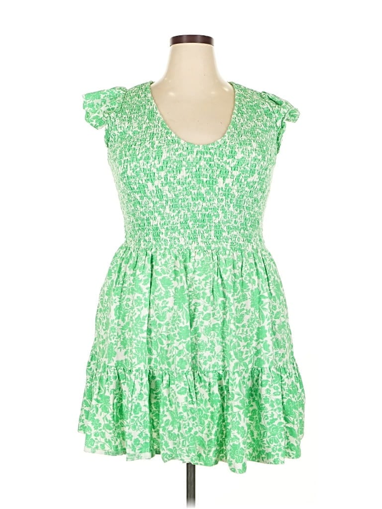 Pre-owned Universal Thread Casual Dress In Green