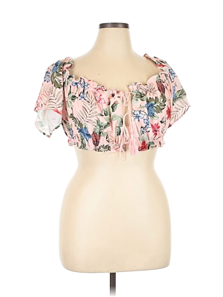 Click to view more detailed imagery on our partner's website Pre-owned Minkpink Short Sleeve Blouse In Pink