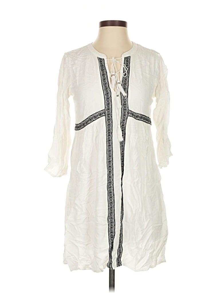 Pre-owned Old Navy Casual Dress In White