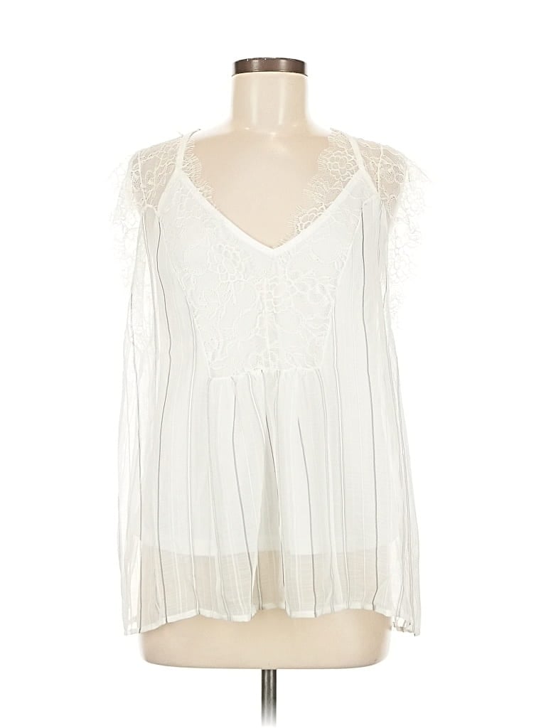 Pre-owned Lovestitch Sleeveless Blouse In White