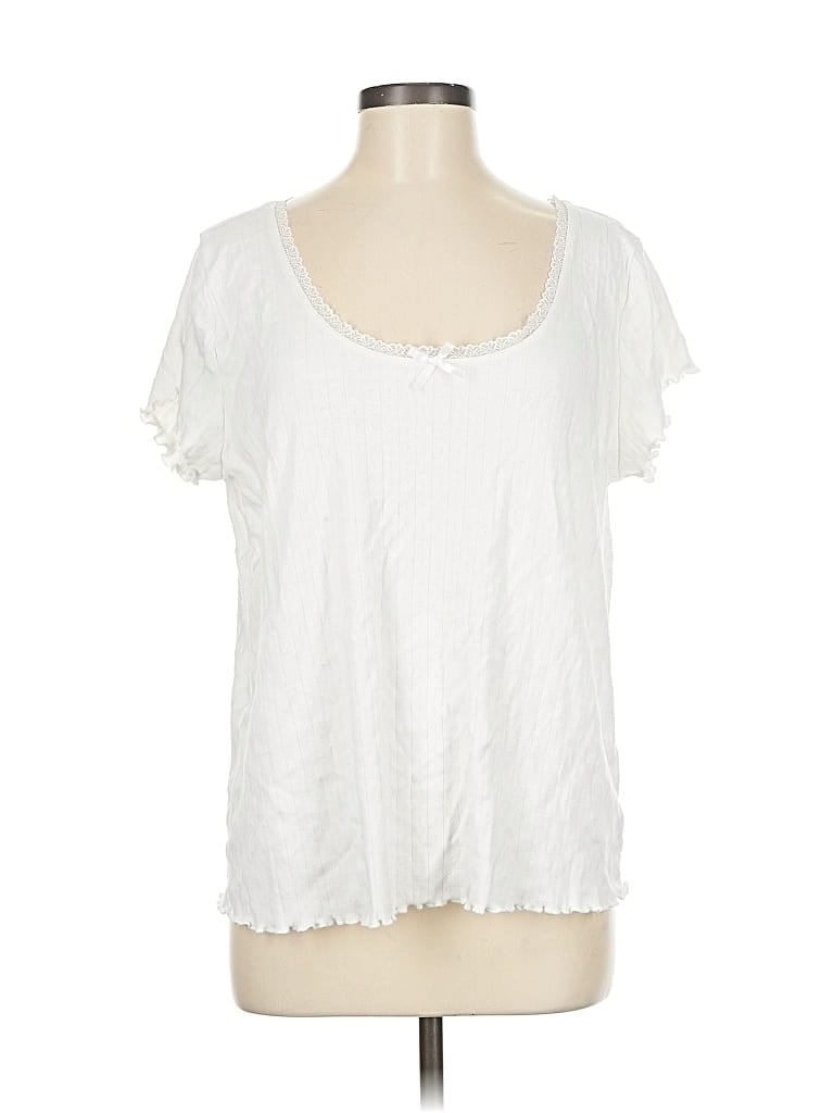 Pre-owned Torrid Short Sleeve T-shirt In White