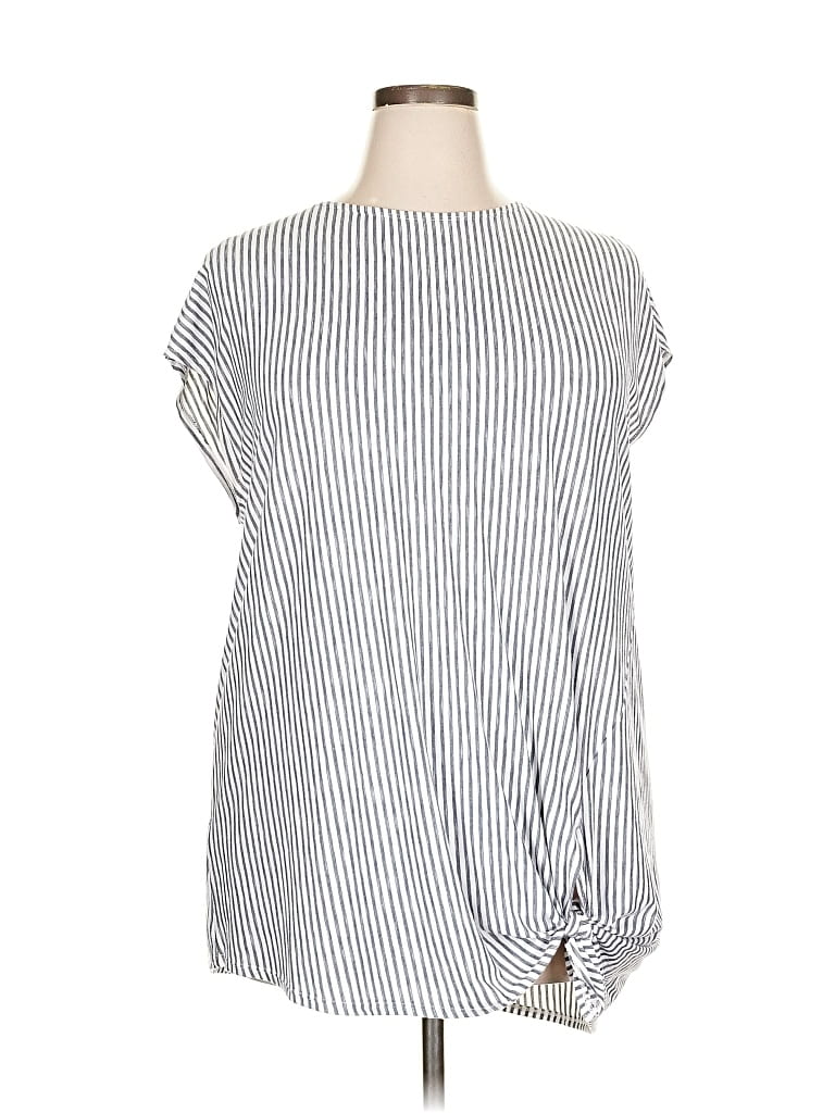 Pre-owned Max Studio Sleeveless T-shirt In Silver