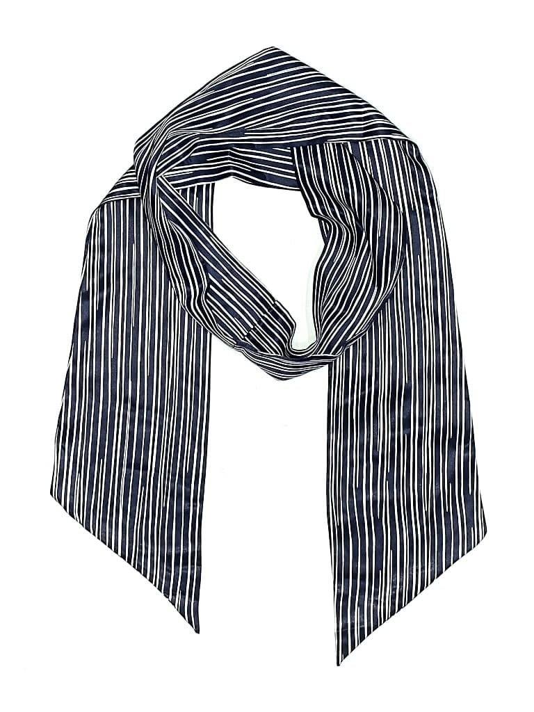 UNBRANDED Pre-owned Scarf In Blue