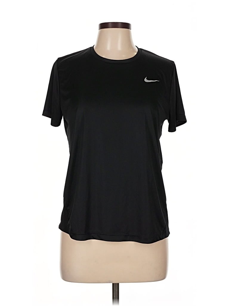 Pre-owned Nike Active T-shirt In Black
