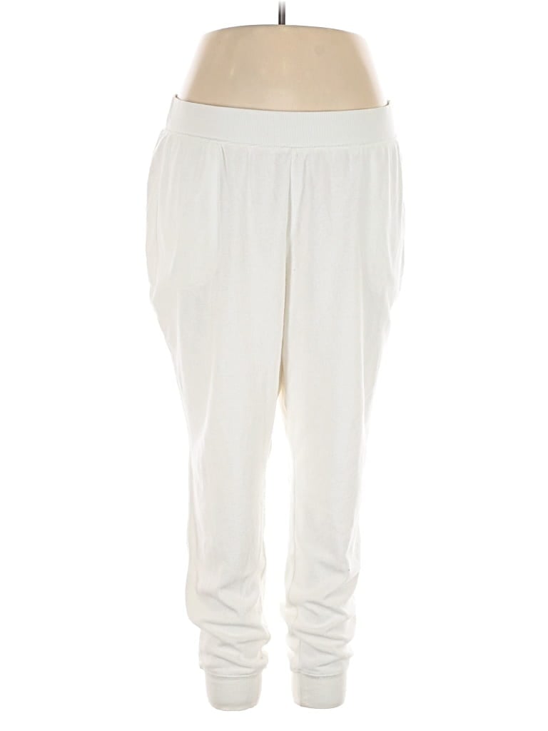 Pre-owned D&co. Casual Pants In White