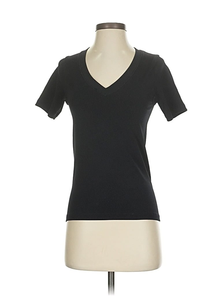 Pre-owned Athleta Short Sleeve T-shirt In Black