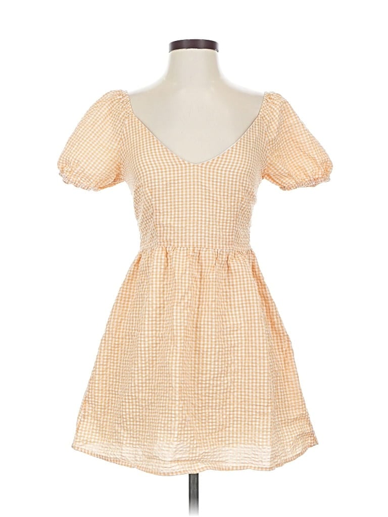 Pre-owned Urban Outfitters Casual Dress In Orange