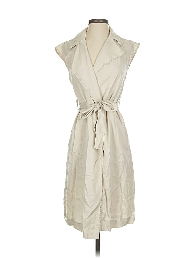 Pre-owned T Tahari Trenchcoat In Brown