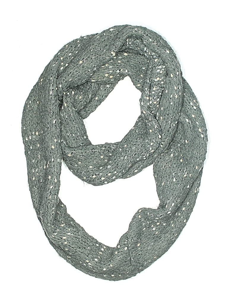 Click to view more detailed imagery on our partner's website Pre-owned Unbranded Scarf In Gray
