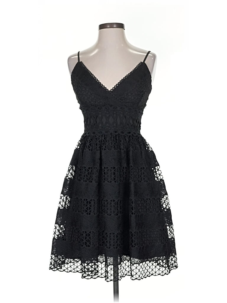 GUESS Pre-owned Cocktail Dress In Black