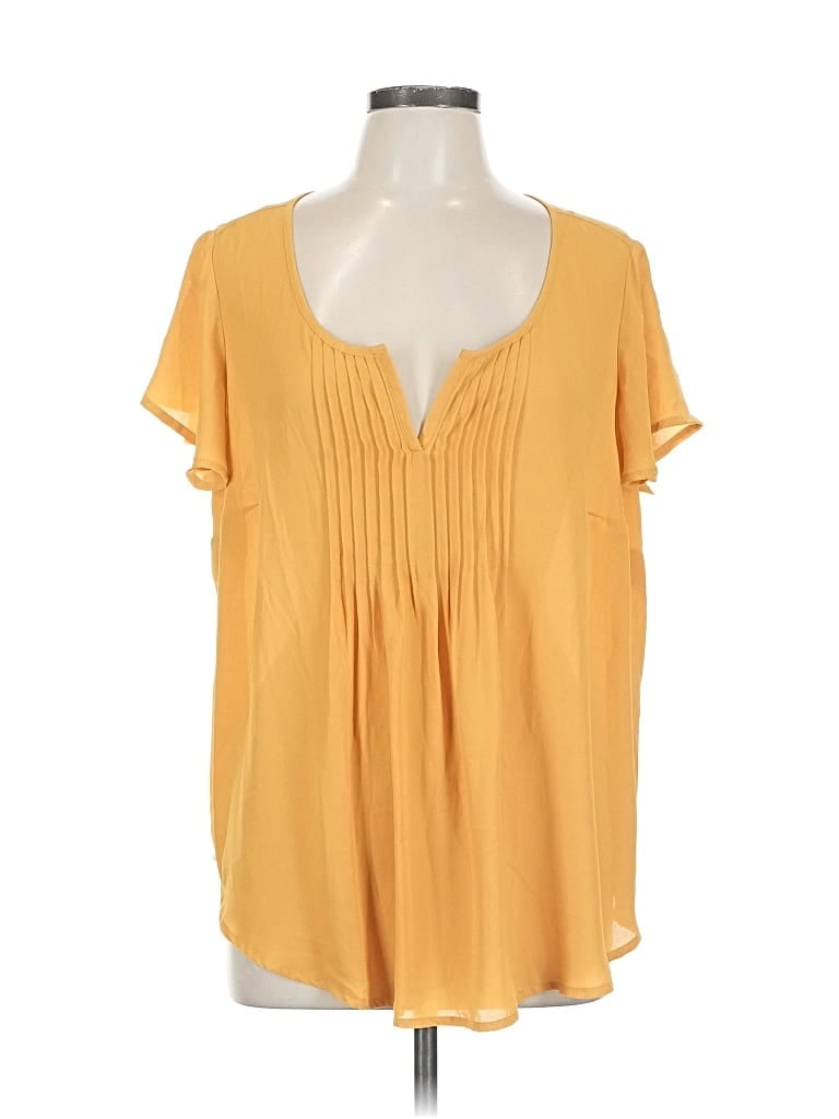 Pre-owned Torrid Short Sleeve Blouse In Yellow