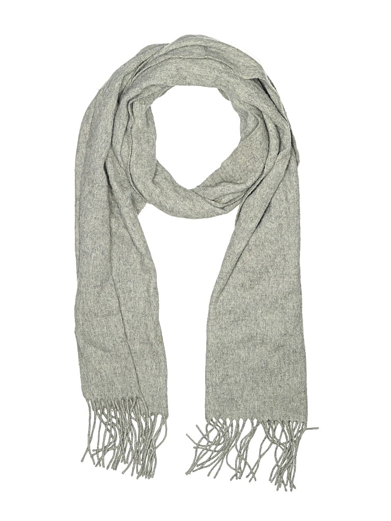 UNBRANDED Pre-owned Scarf In Gray