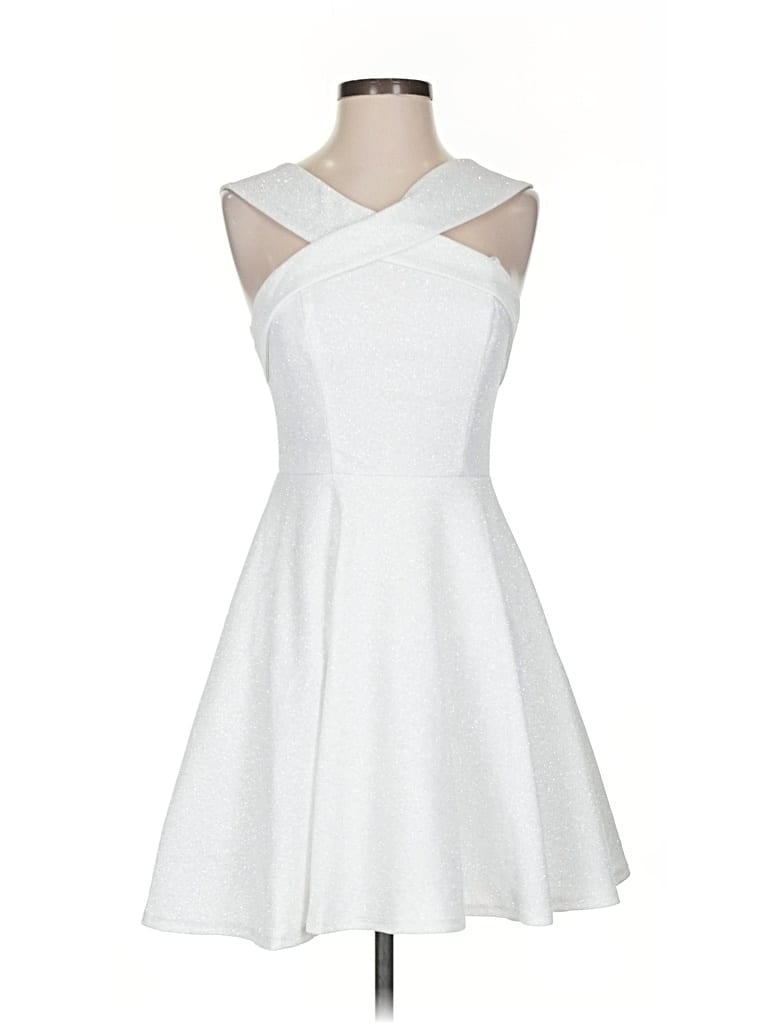 CITY TRIANGLES Pre-owned Cocktail Dress In White