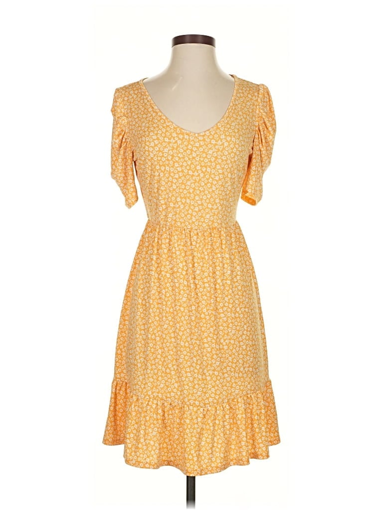 Pre-owned Kaileigh Casual Dress In Yellow